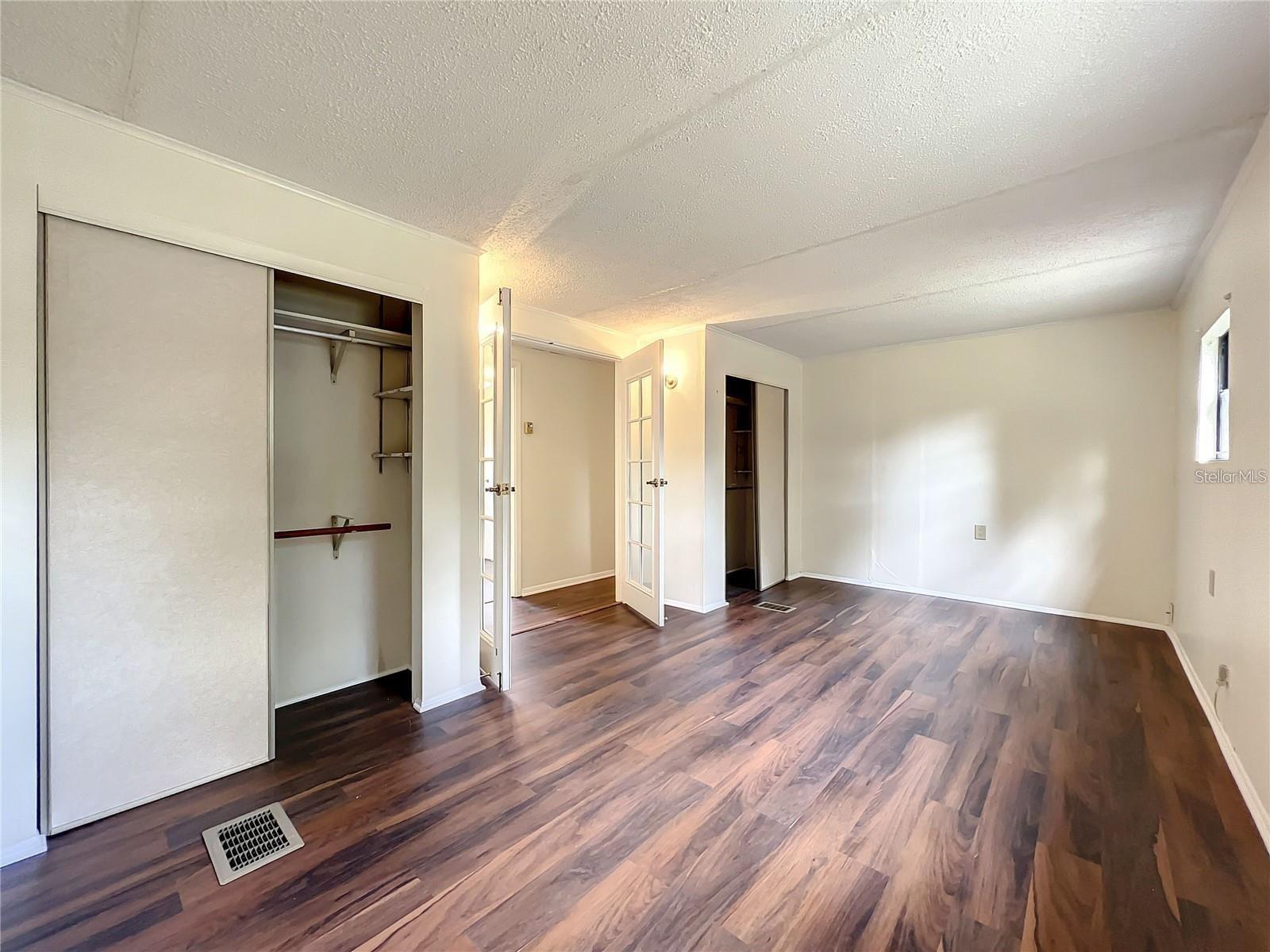 LAKE KATHRYN PARK 5TH ADD - Residential Lease