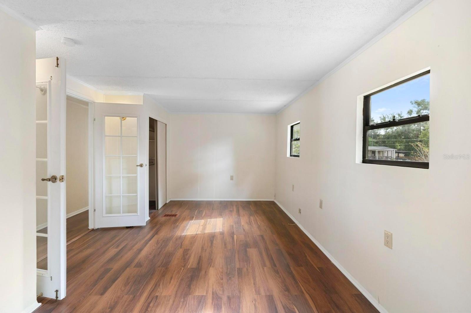 LAKE KATHRYN PARK 5TH ADD - Residential Lease