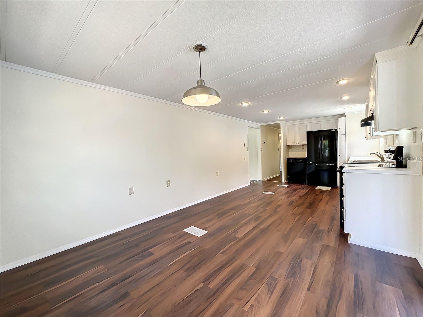 LAKE KATHRYN PARK 5TH ADD - Residential Lease