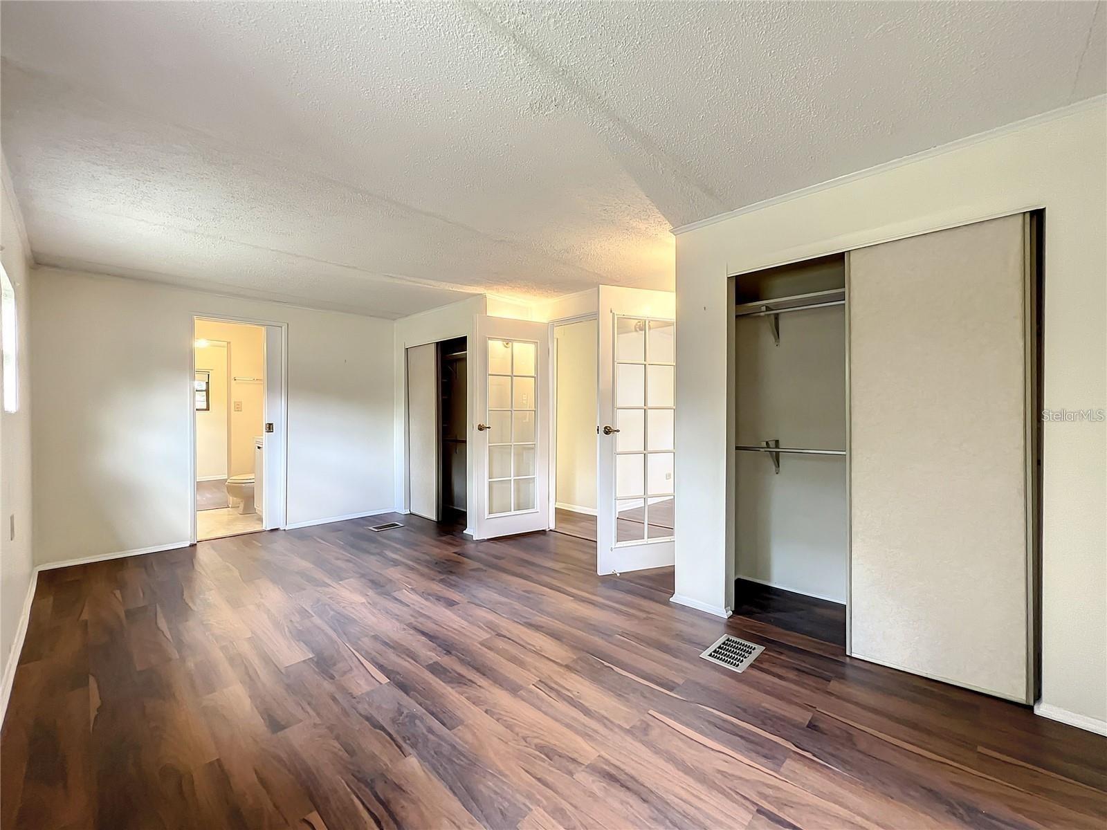 LAKE KATHRYN PARK 5TH ADD - Residential Lease