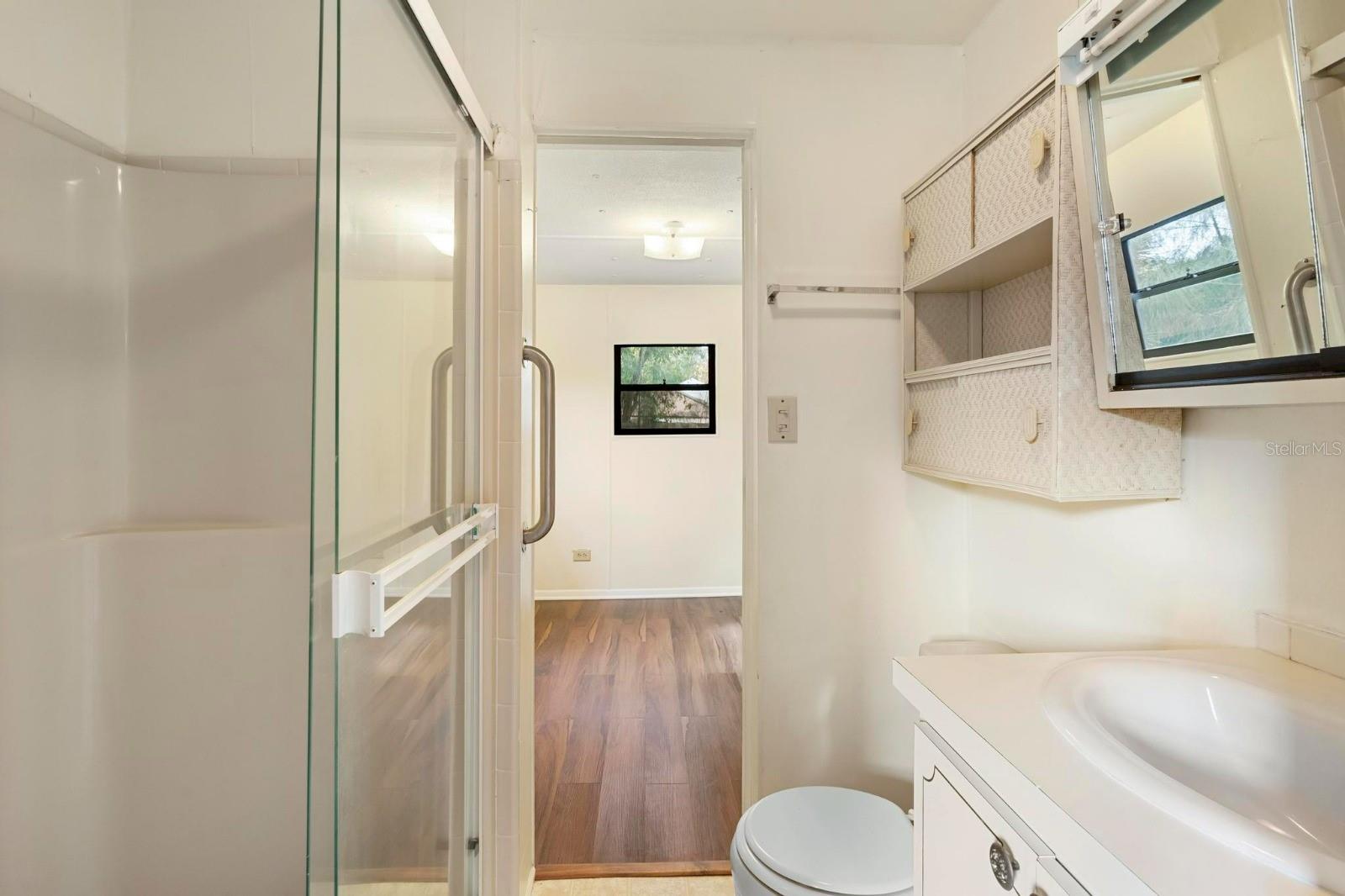 LAKE KATHRYN PARK 5TH ADD - Residential Lease