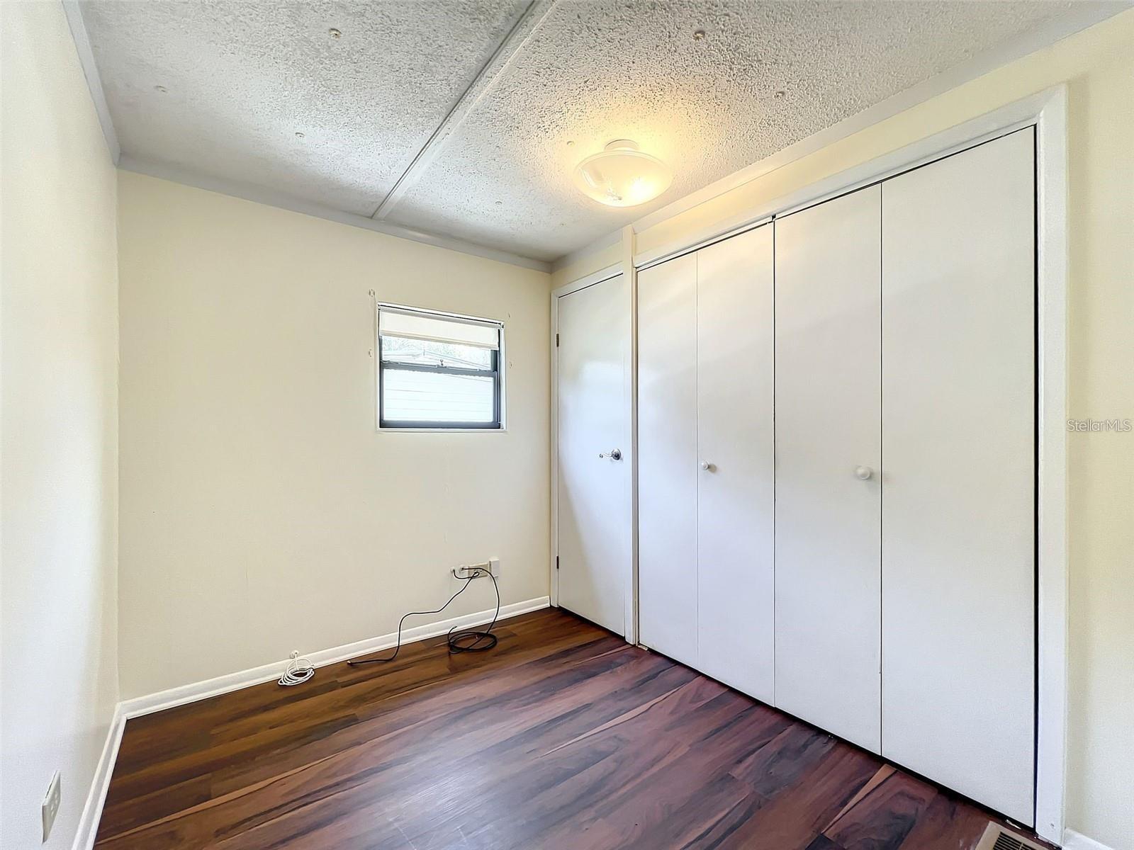 LAKE KATHRYN PARK 5TH ADD - Residential Lease