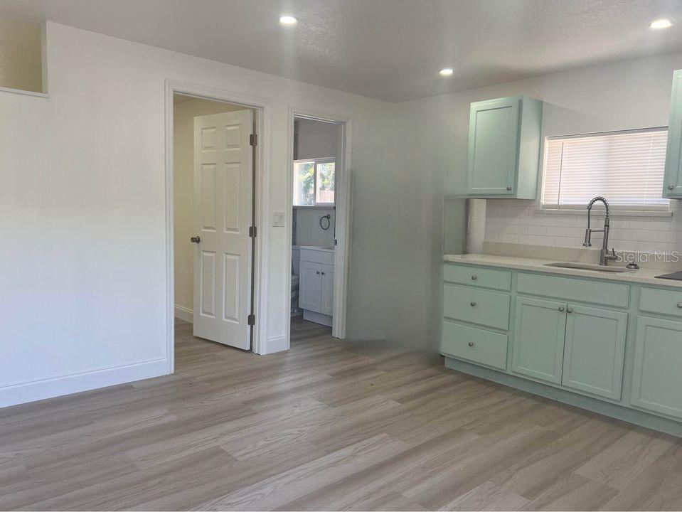 LAKE KATHRYN PARK 5TH ADD - Residential Lease