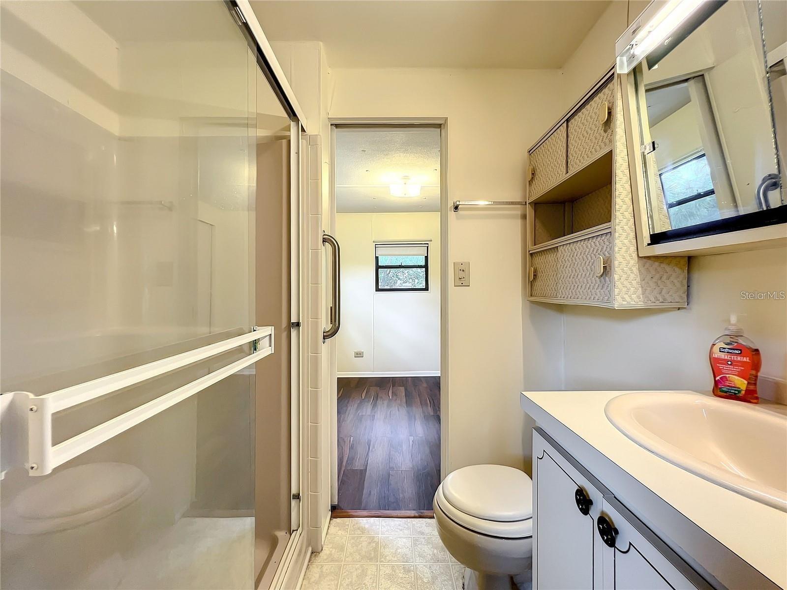 LAKE KATHRYN PARK 5TH ADD - Residential Lease