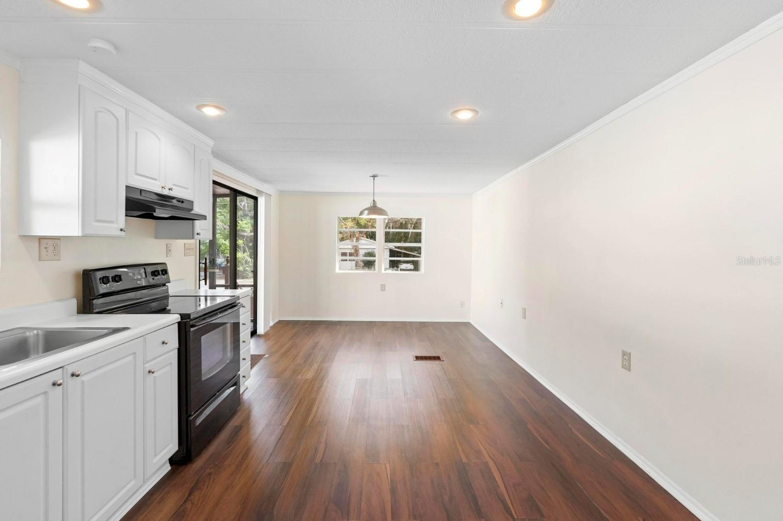 LAKE KATHRYN PARK 5TH ADD - Residential Lease