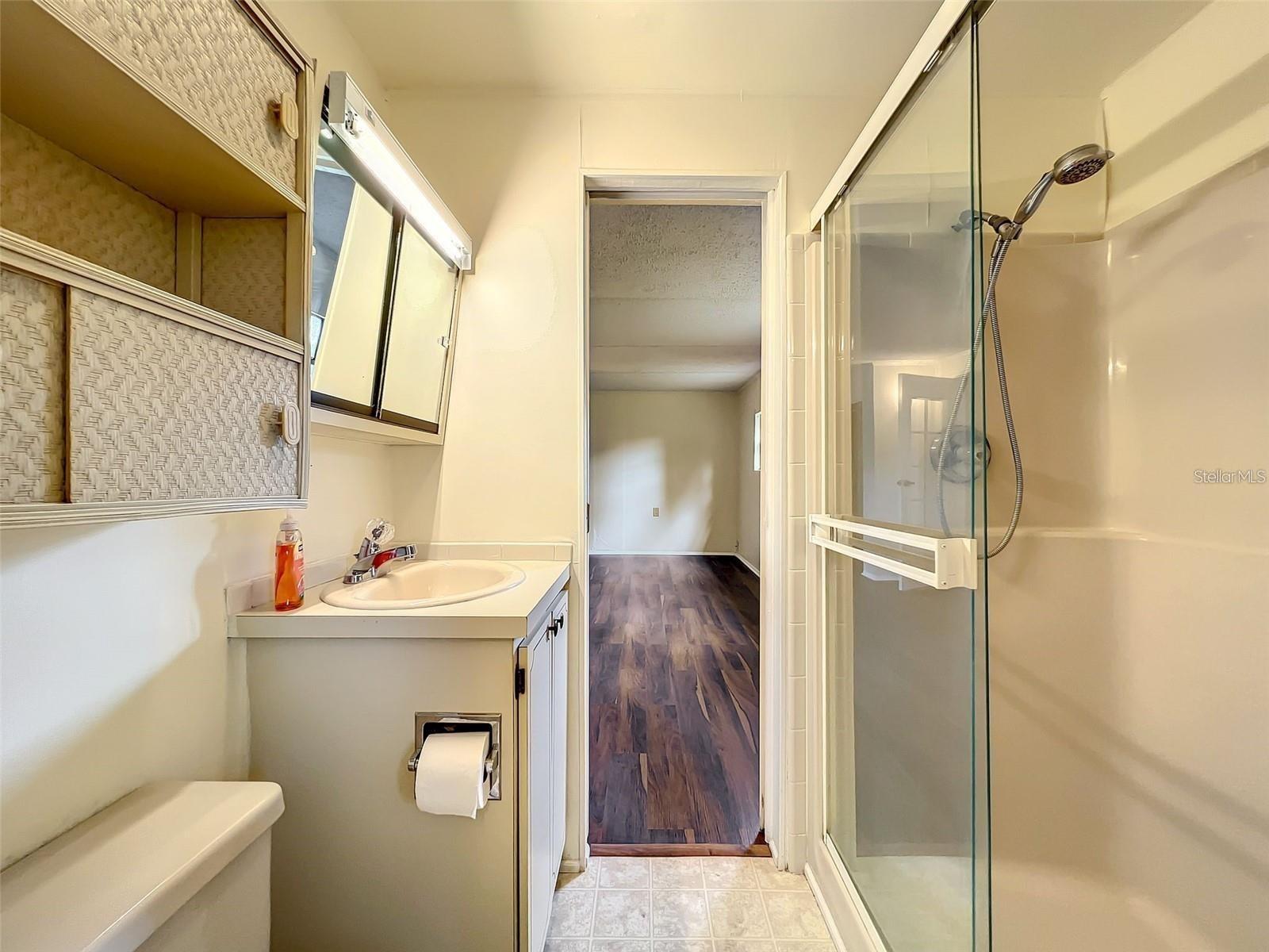 LAKE KATHRYN PARK 5TH ADD - Residential Lease