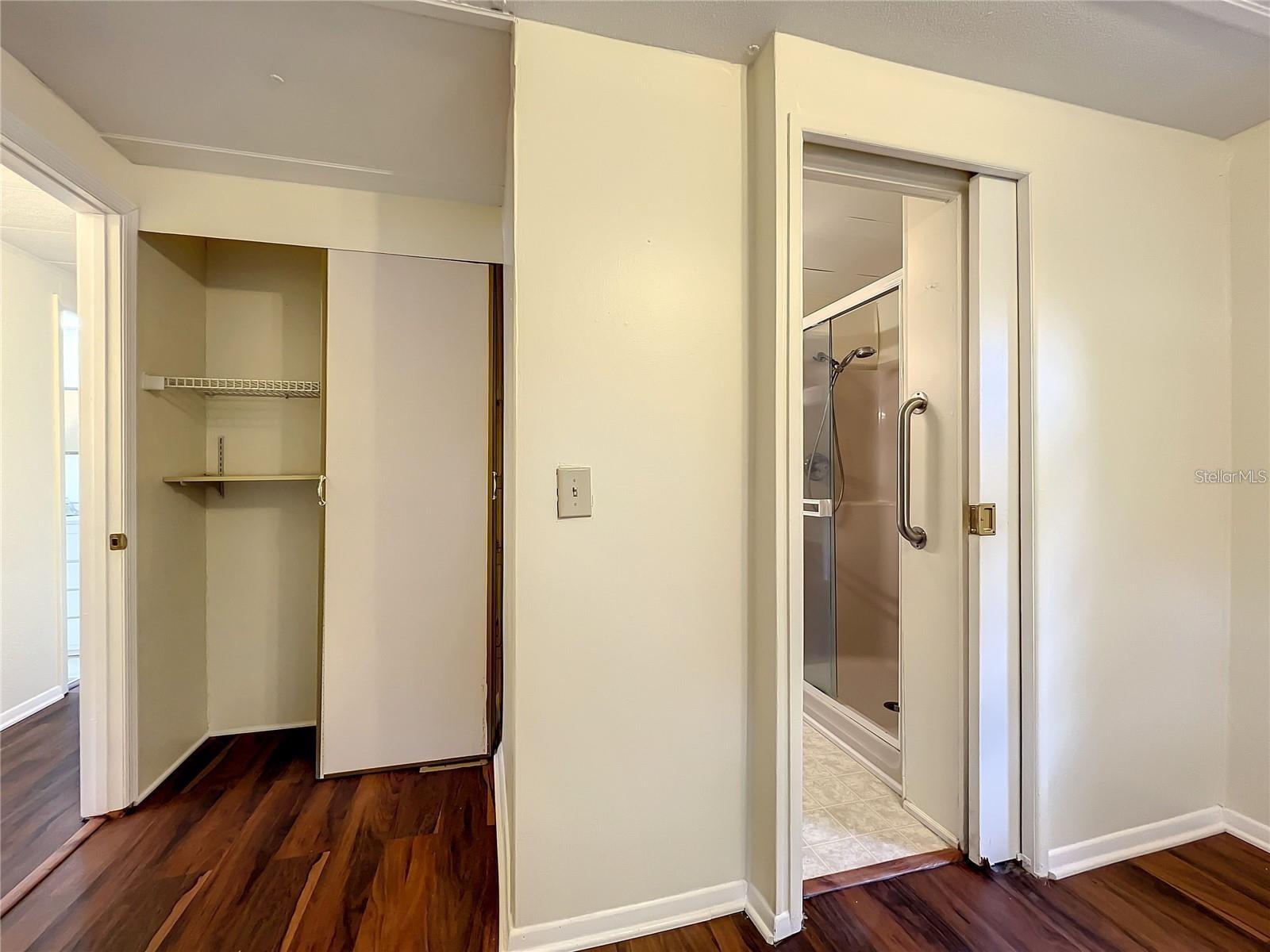 LAKE KATHRYN PARK 5TH ADD - Residential Lease