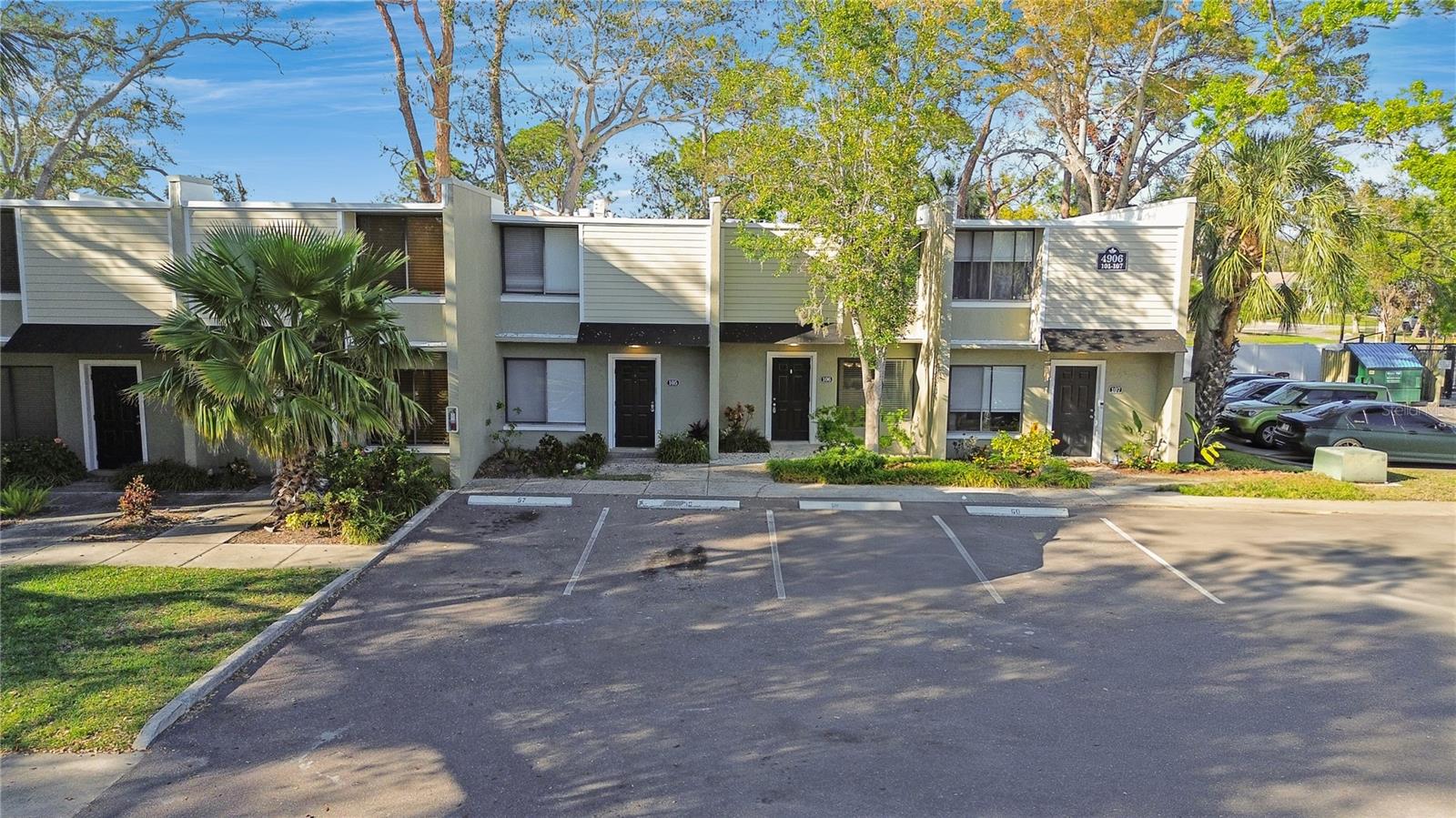 GRAND OAKS - Residential