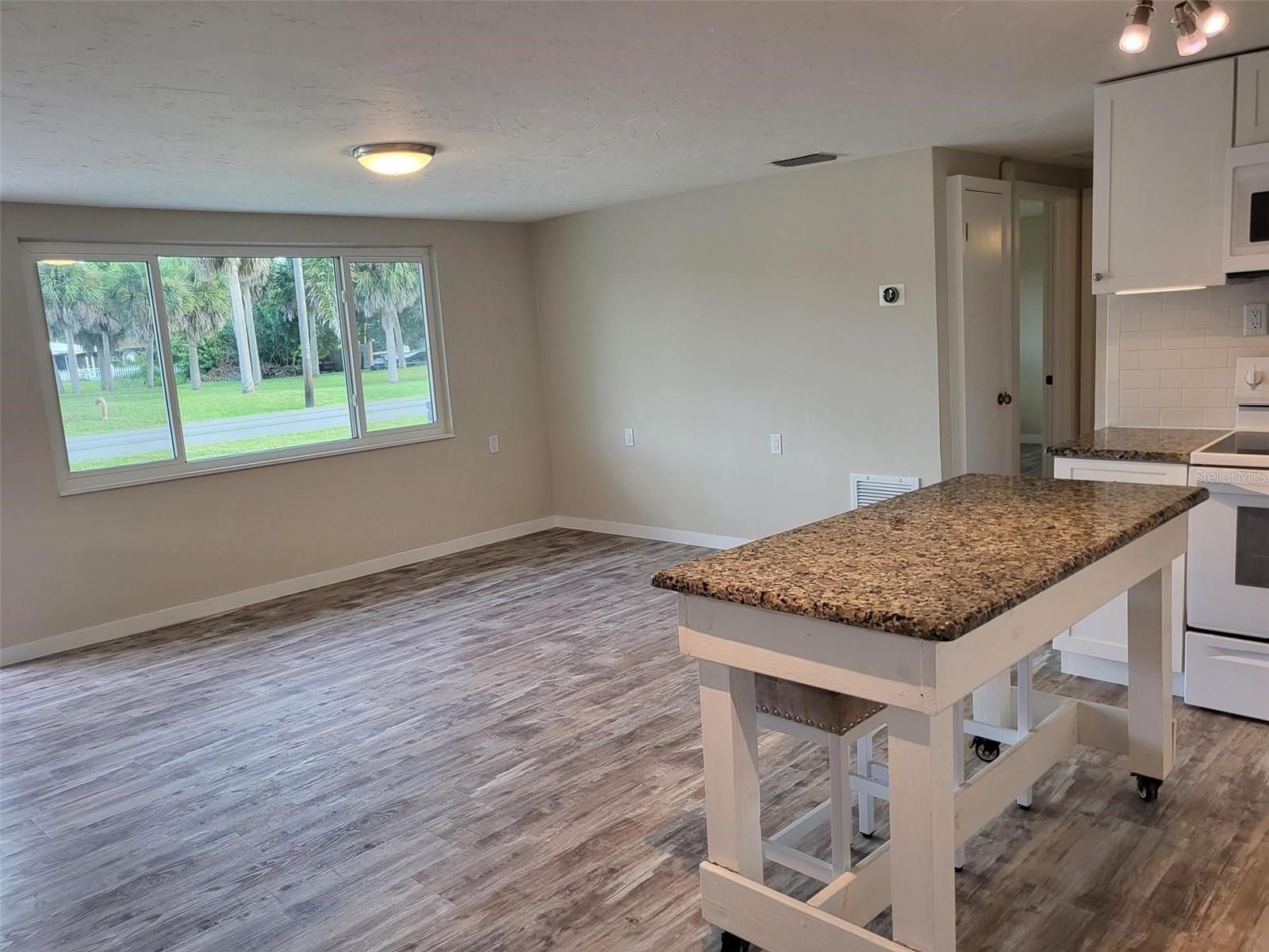 OXFORD MANOR 2ND ADD - Residential