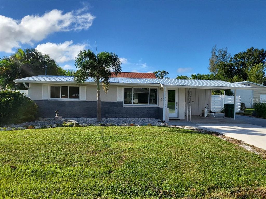 Photo of 1635 David Place, Englewood, FL 34223 (MLS # N6140945)