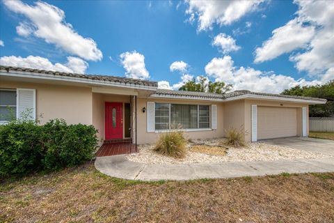 1901 DOLPHIN DRIVE BELLEAIR BLUFFS FL 33770