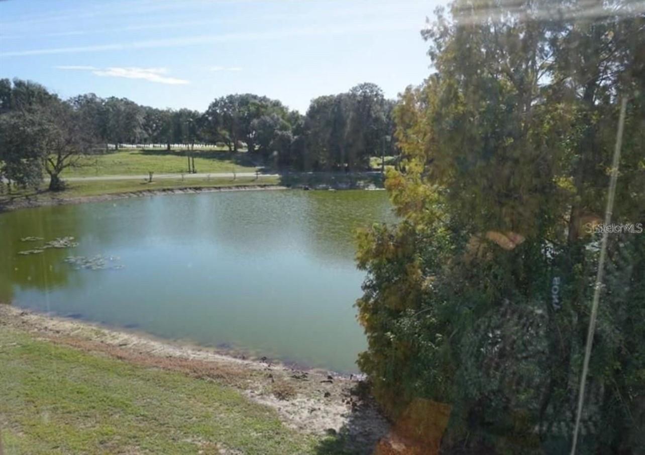 COUNTRY LAKE CONDO PH 01 - Residential Lease