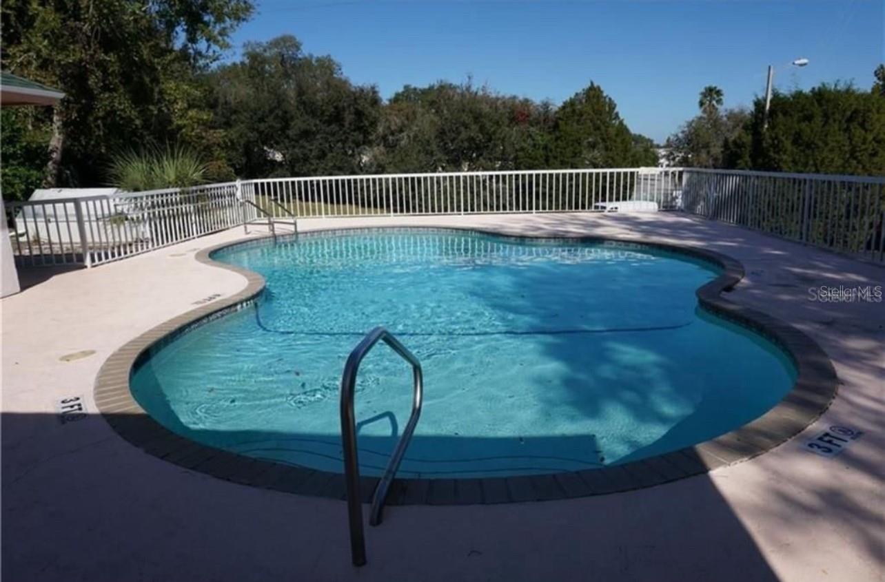 COUNTRY LAKE CONDO PH 01 - Residential Lease