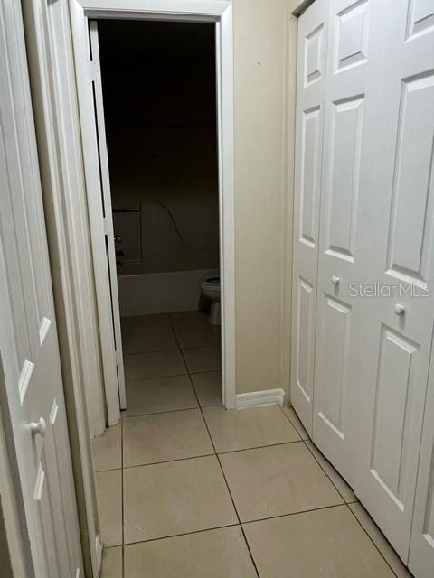 COUNTRY LAKE CONDO PH 01 - Residential Lease