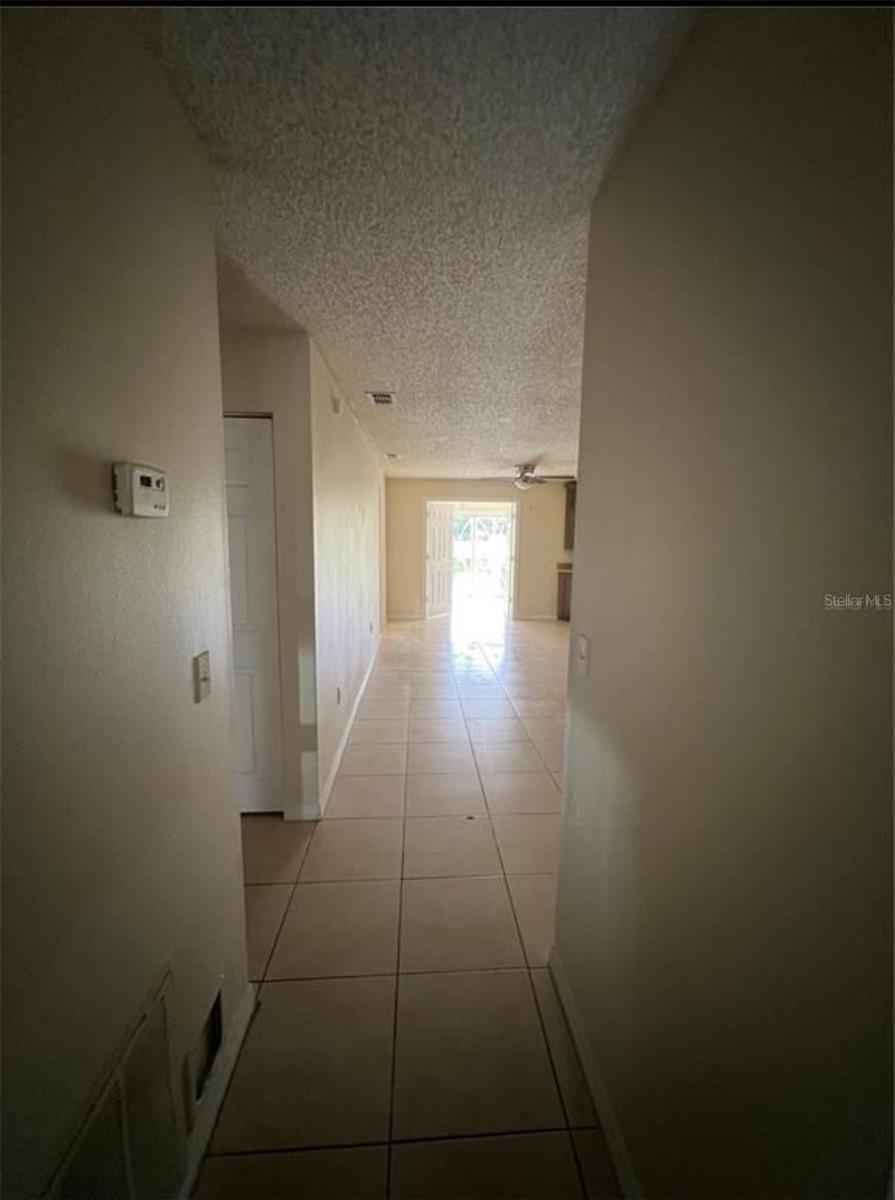 COUNTRY LAKE CONDO PH 01 - Residential Lease