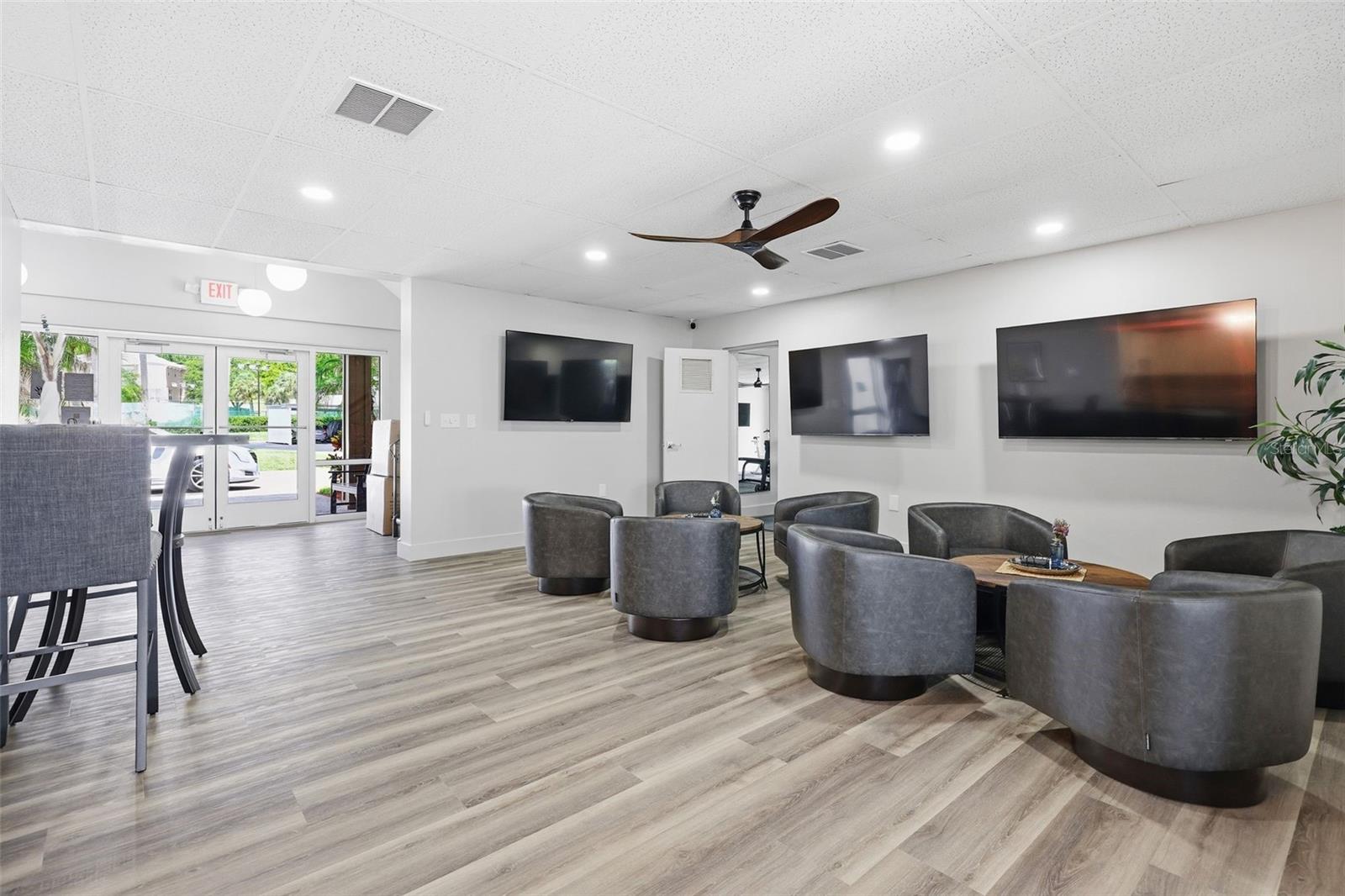 TARPON HIGHLANDS LAKE TARPON SAIL TENNIS CLUB - Residential