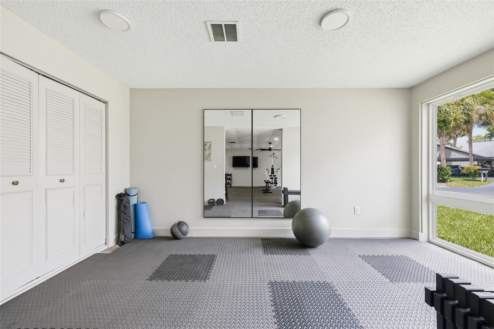 TARPON HIGHLANDS LAKE TARPON SAIL TENNIS CLUB - Residential