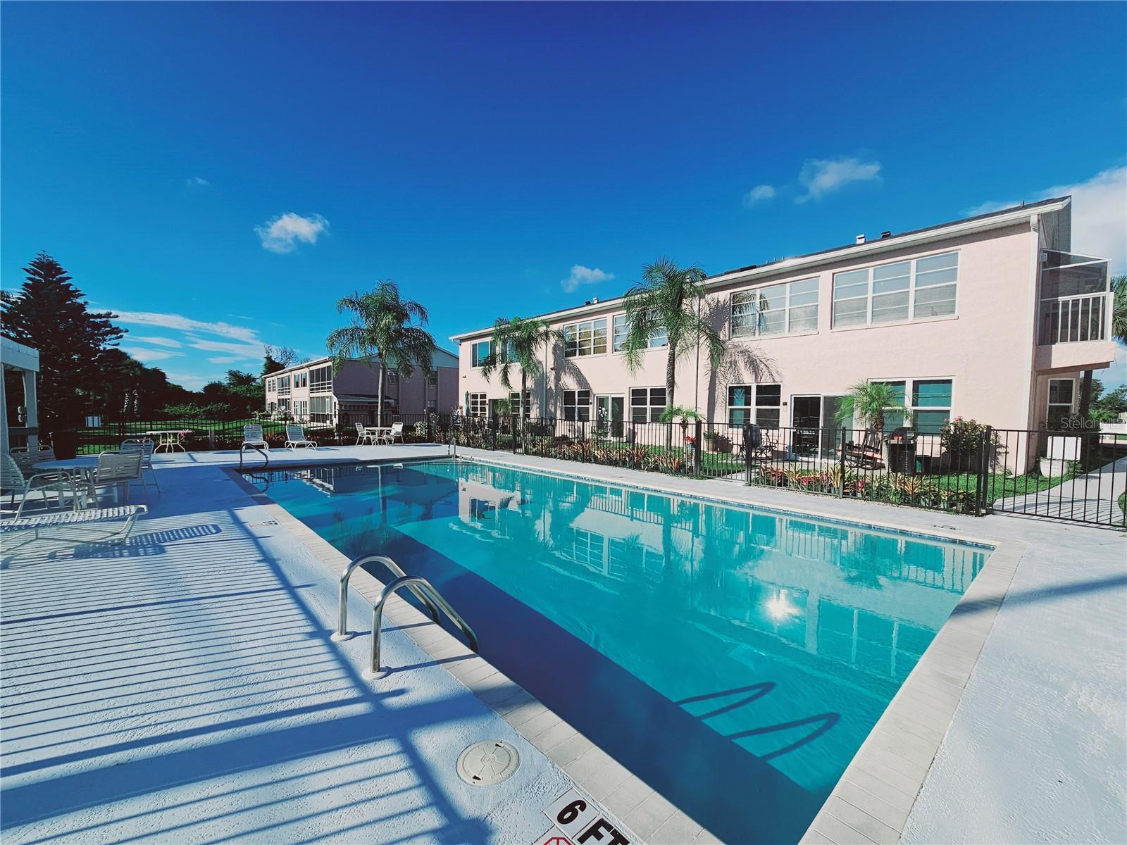 CLUBHOUSE - Residential Lease