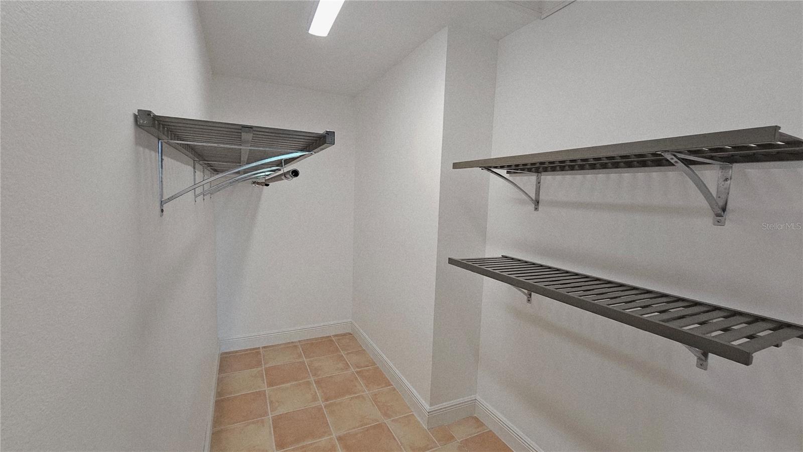 CLUBHOUSE - Residential Lease