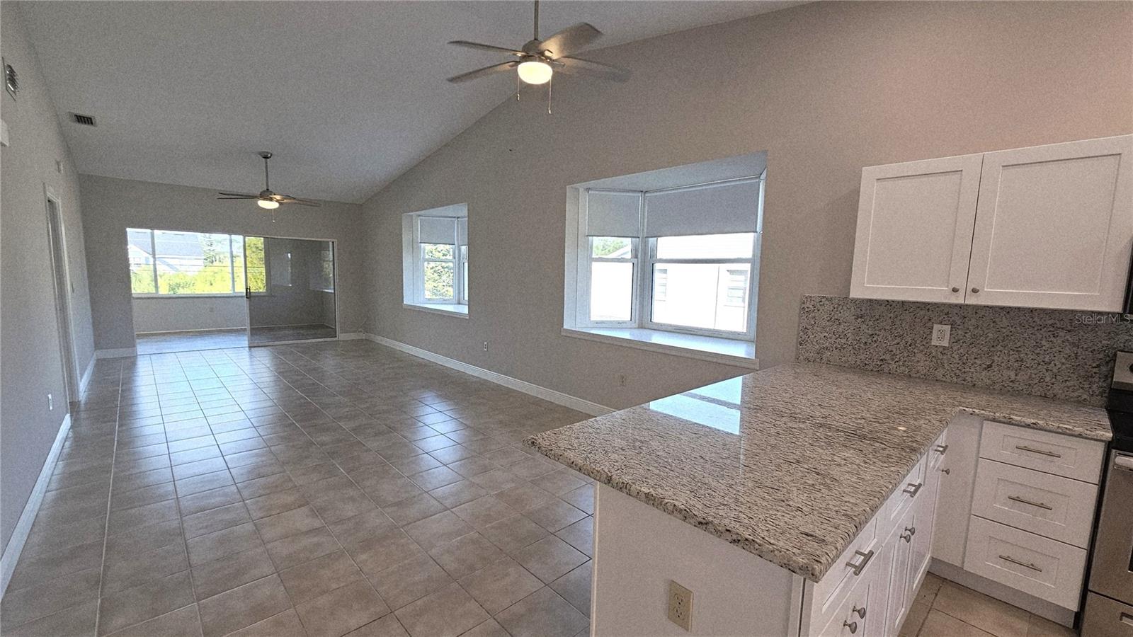 CLUBHOUSE - Residential Lease