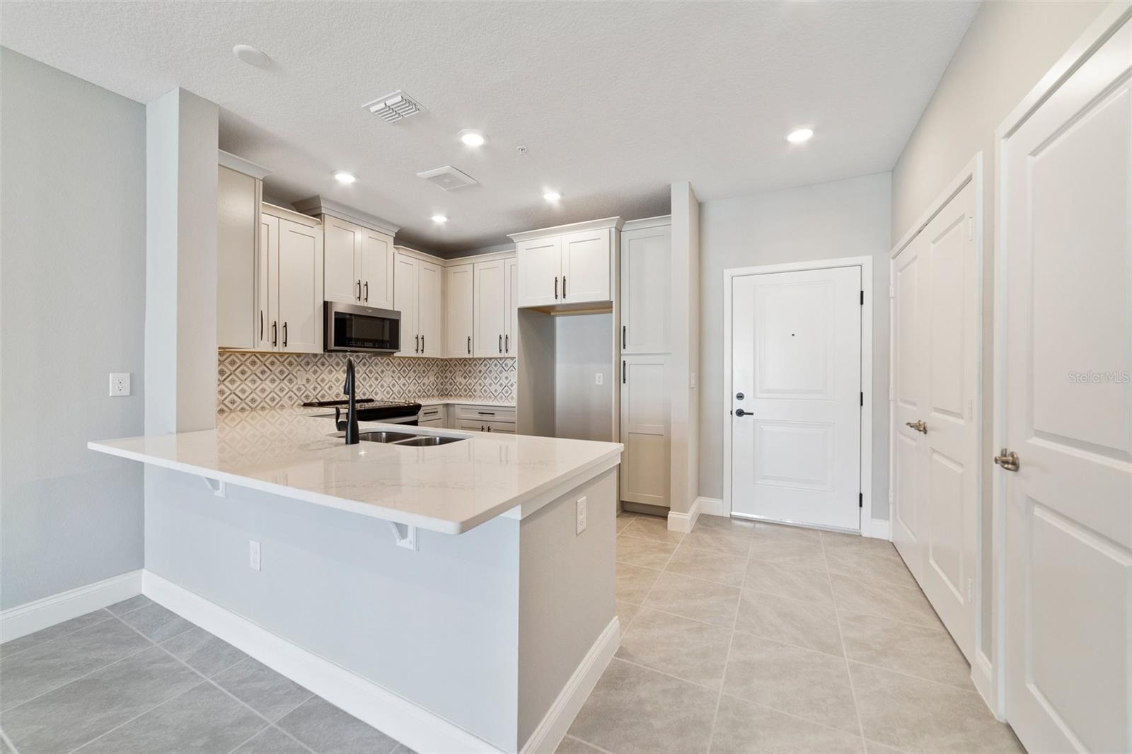 7557 LAUREATE BOULEVARD 6401