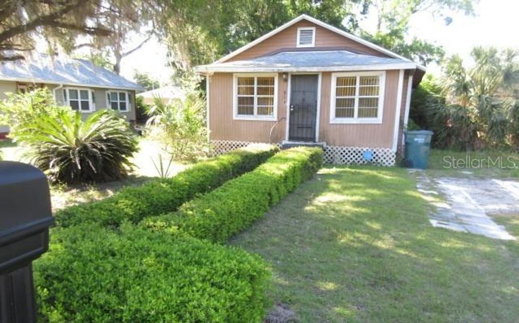 Photo of 814 NW 2nd Street, Ocala, FL 34475 (MLS # O6401370)