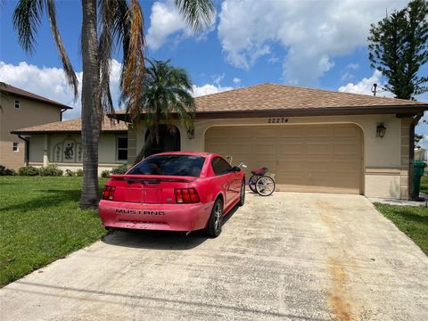 A home in PORT CHARLOTTE