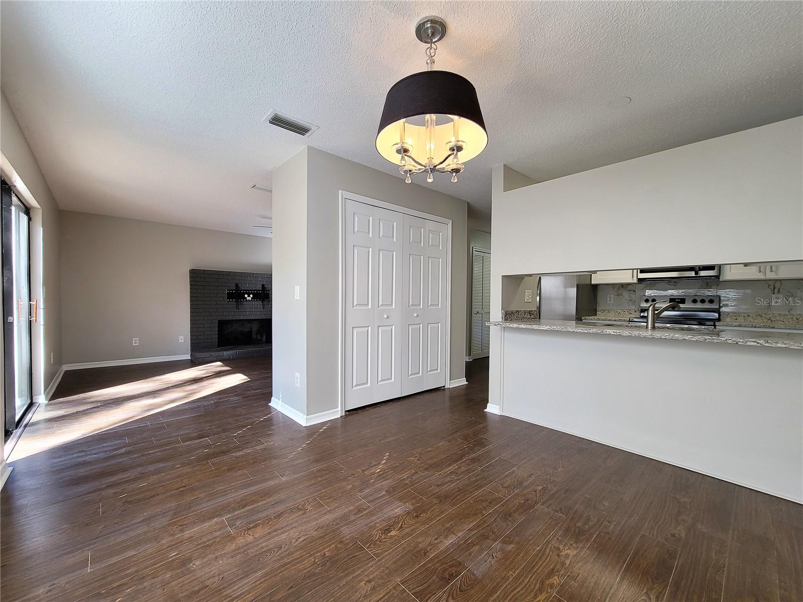 LAND WHISPERING OAKS - Residential Lease