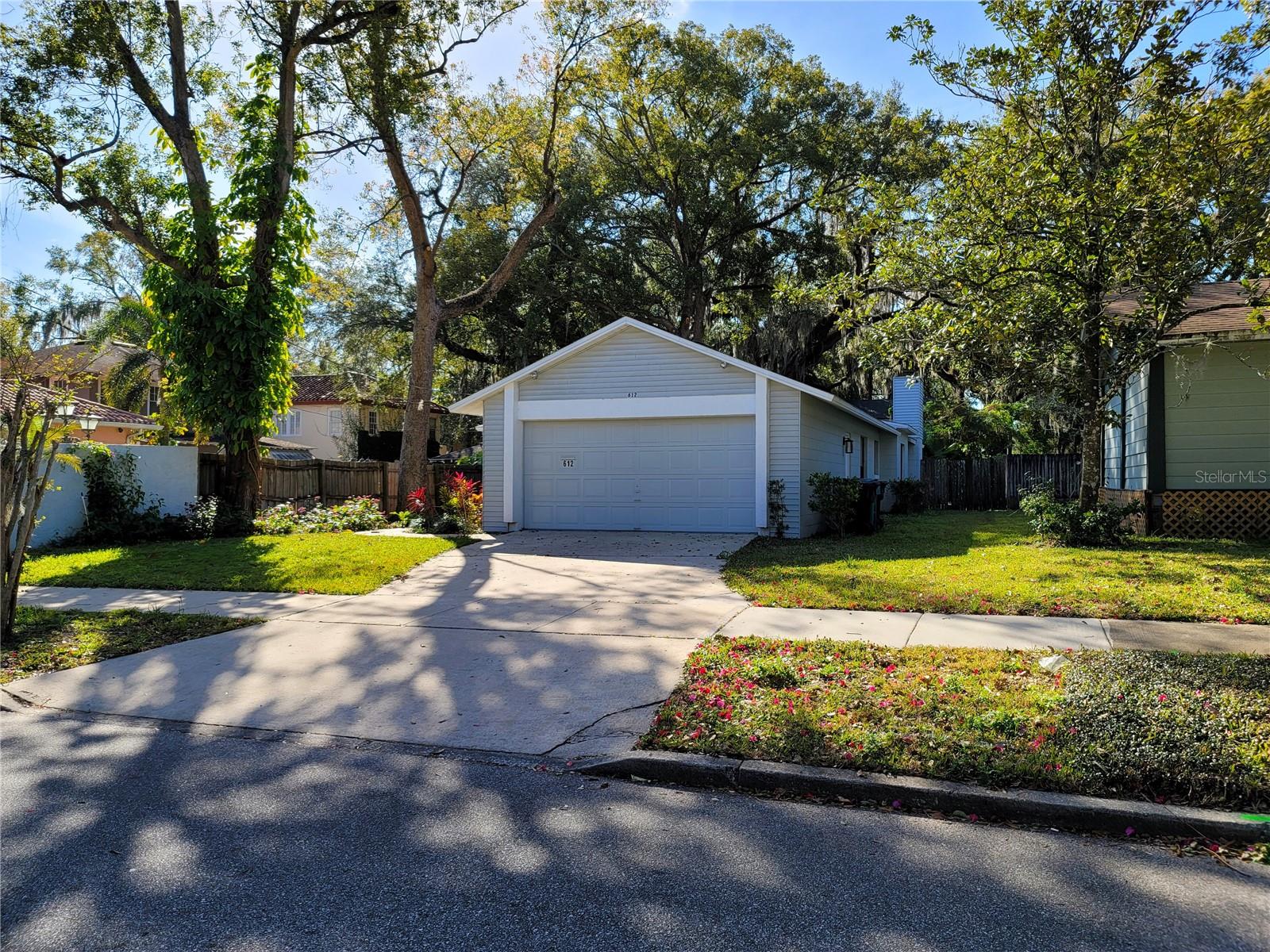 LAND WHISPERING OAKS - Residential Lease