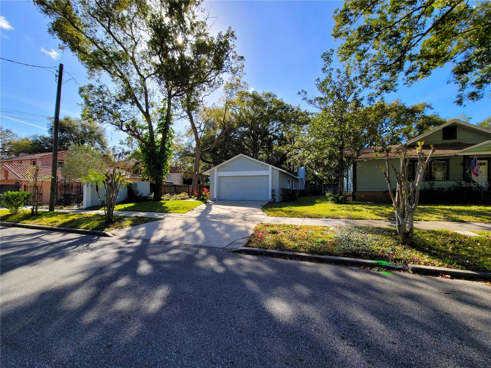 LAND WHISPERING OAKS - Residential Lease