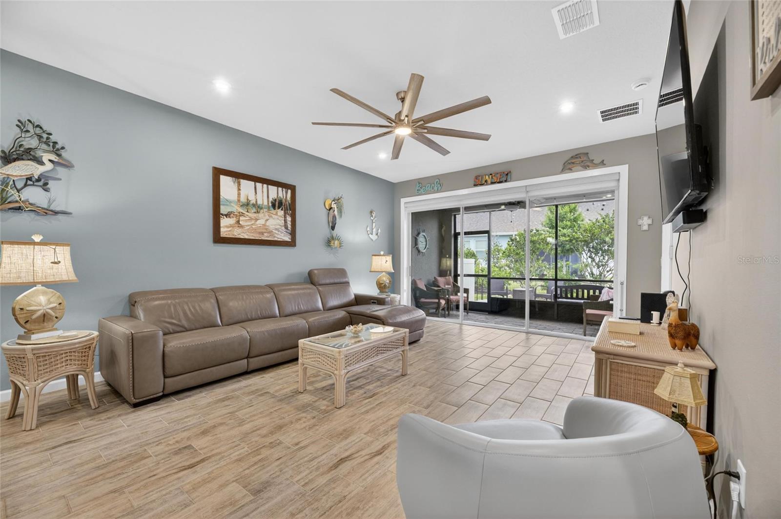 LA PALOMA PRESERVE - Residential