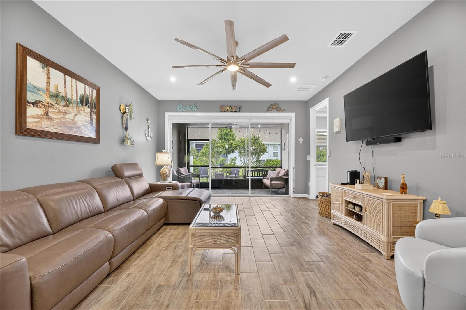 LA PALOMA PRESERVE - Residential