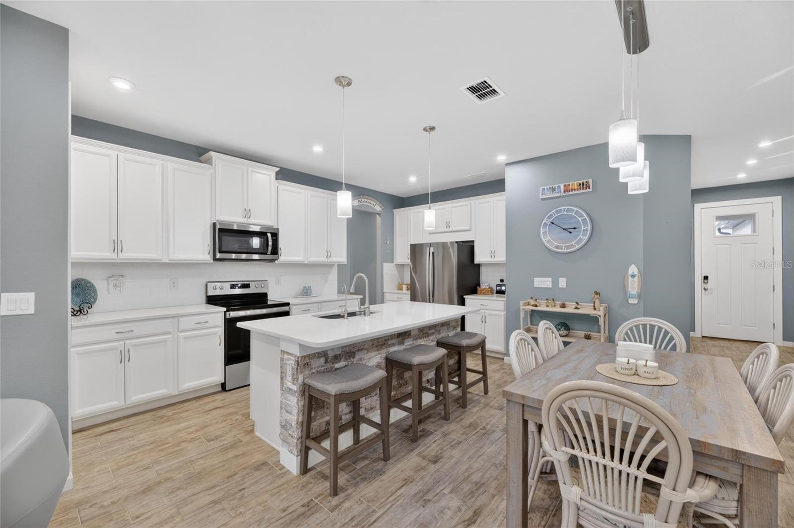 LA PALOMA PRESERVE - Residential