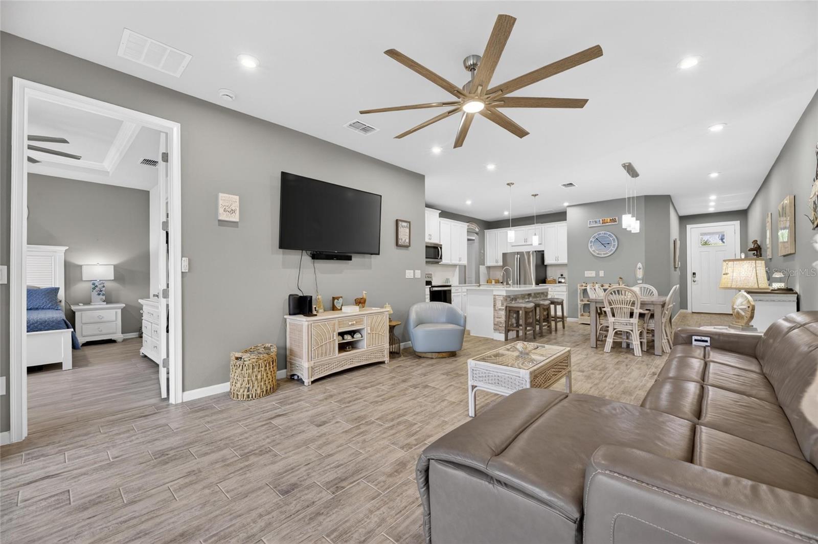 LA PALOMA PRESERVE - Residential