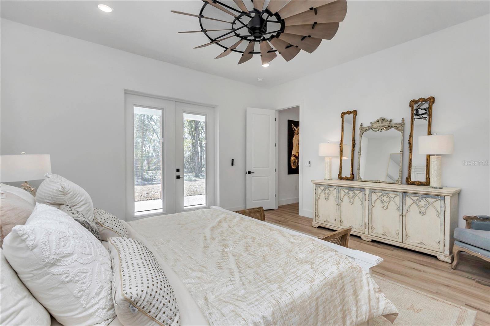 IRISH ACRES - Residential