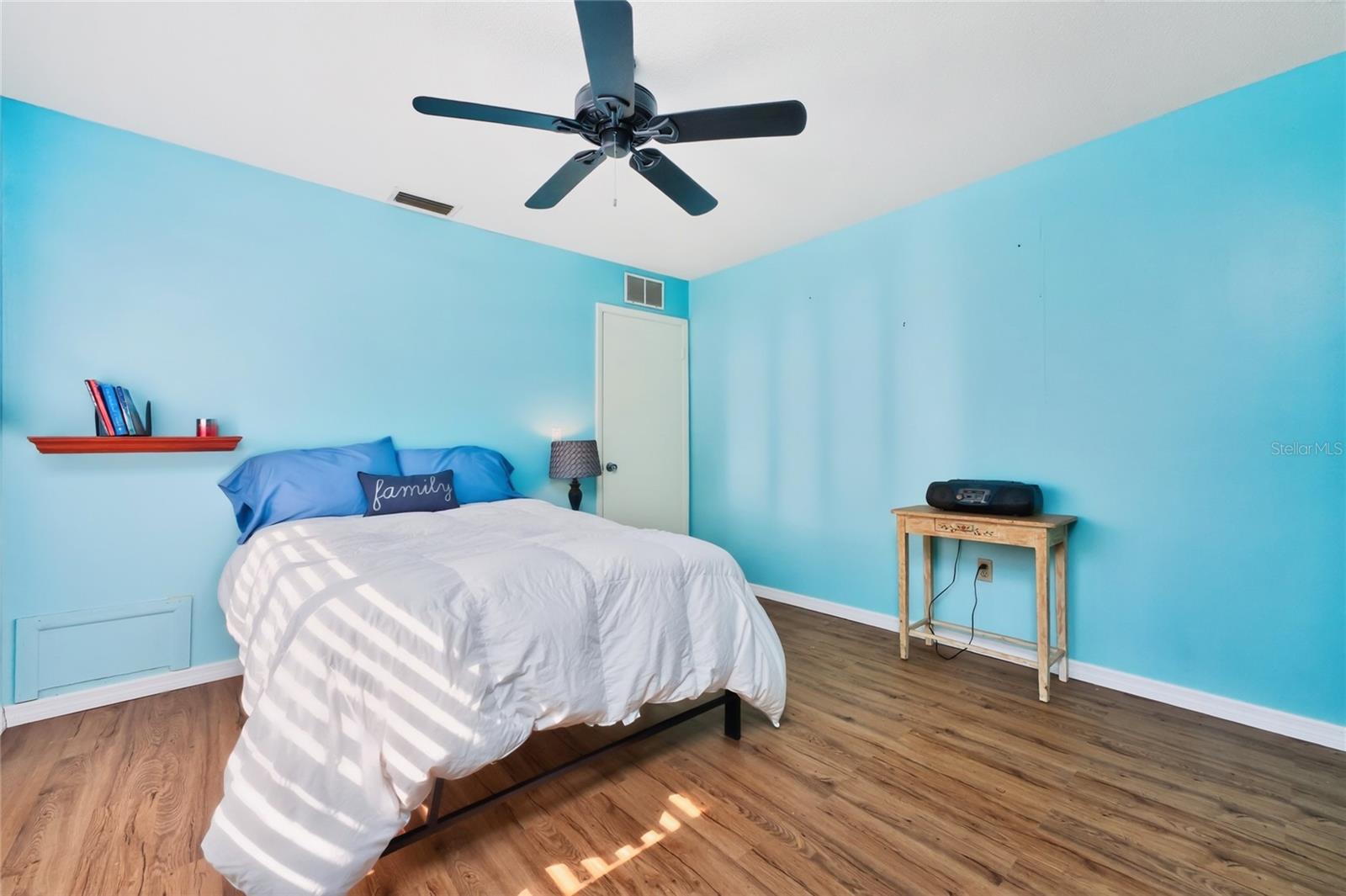 GLEN OAKS RIDGE VILLAS 1 - Residential