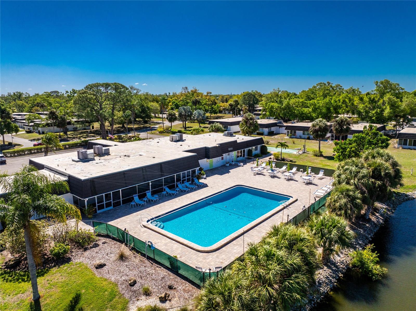 GLEN OAKS RIDGE VILLAS 1 - Residential