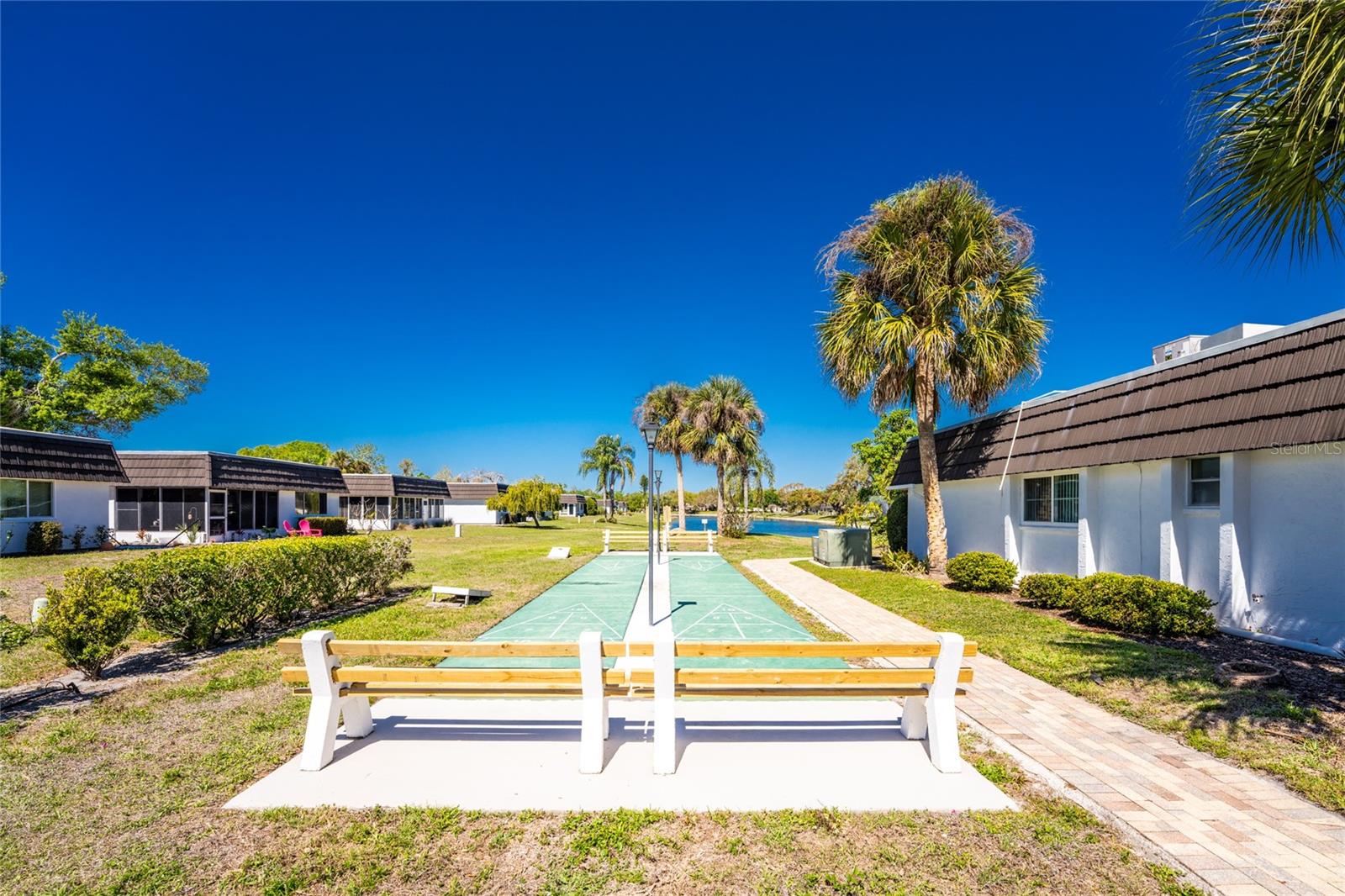 GLEN OAKS RIDGE VILLAS 1 - Residential