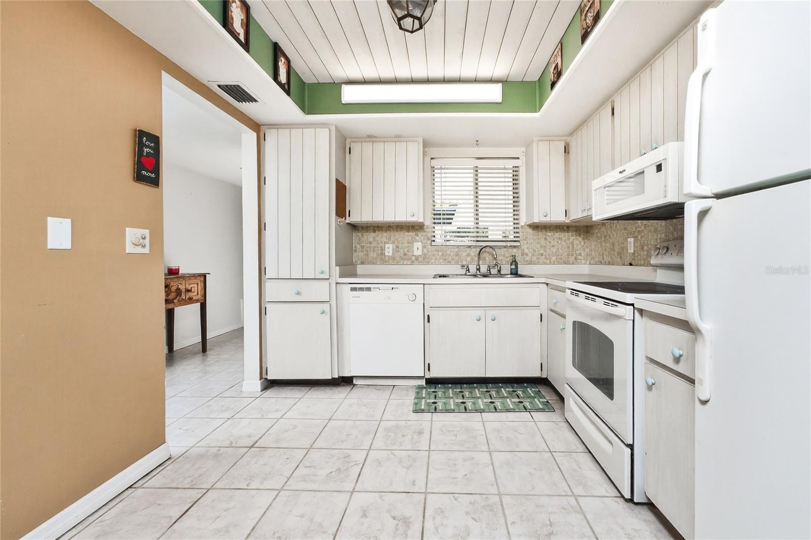 GLEN OAKS RIDGE VILLAS 1 - Residential