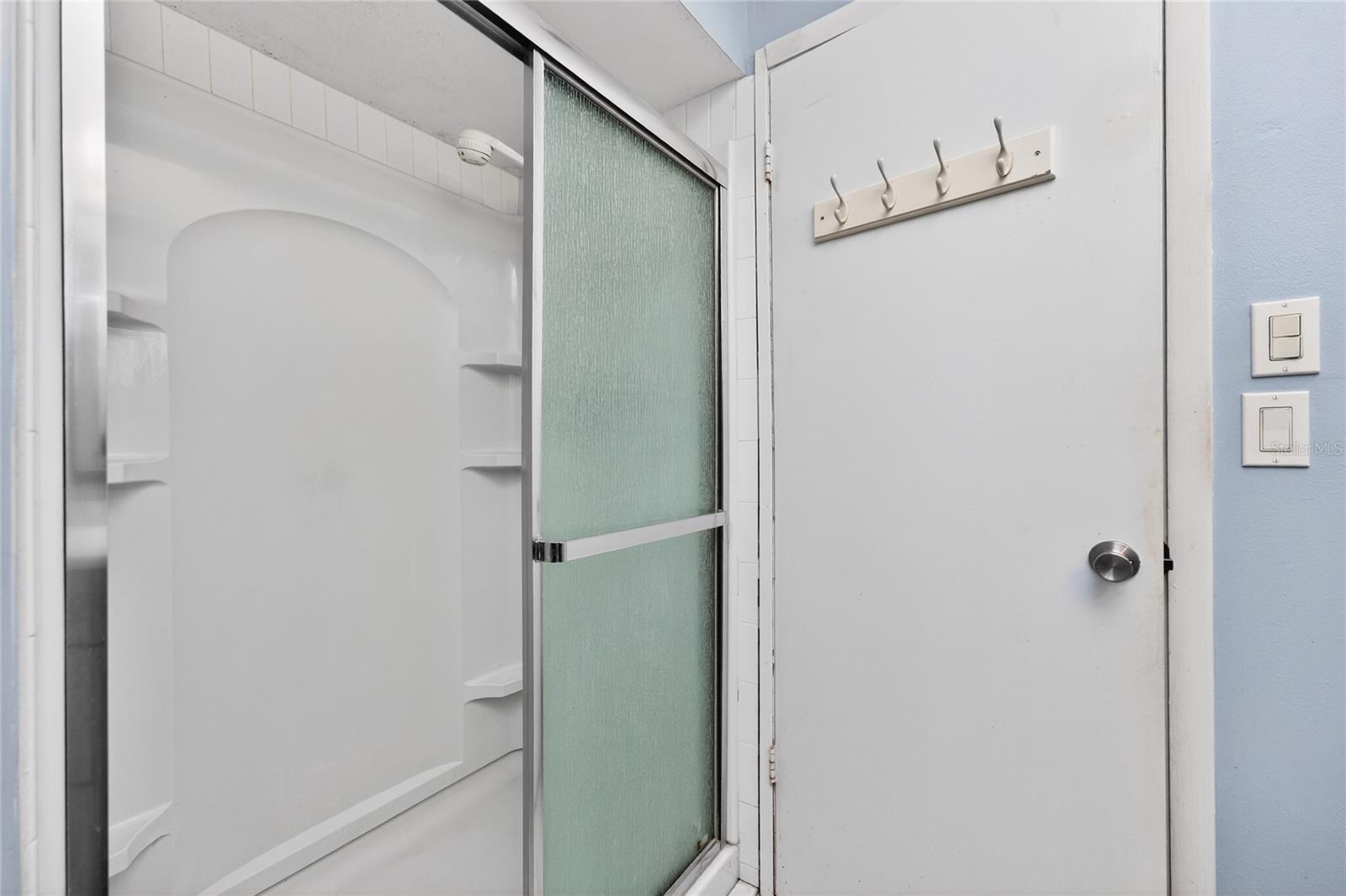 GLEN OAKS RIDGE VILLAS 1 - Residential