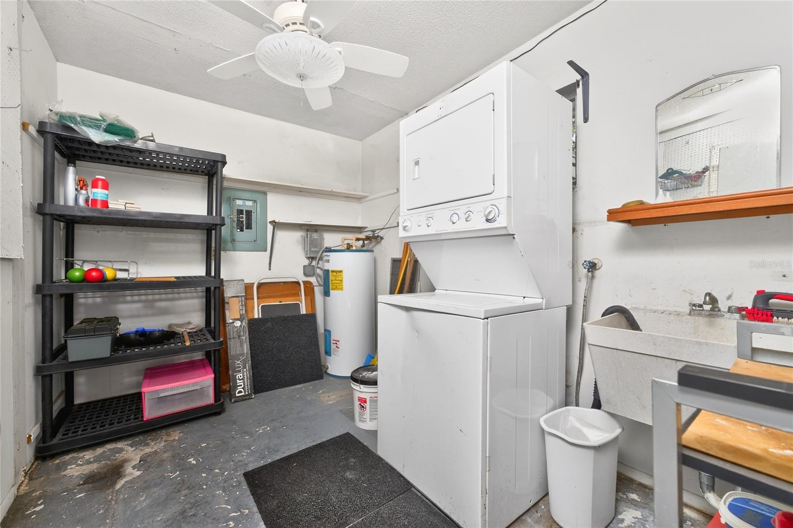 GLEN OAKS RIDGE VILLAS 1 - Residential