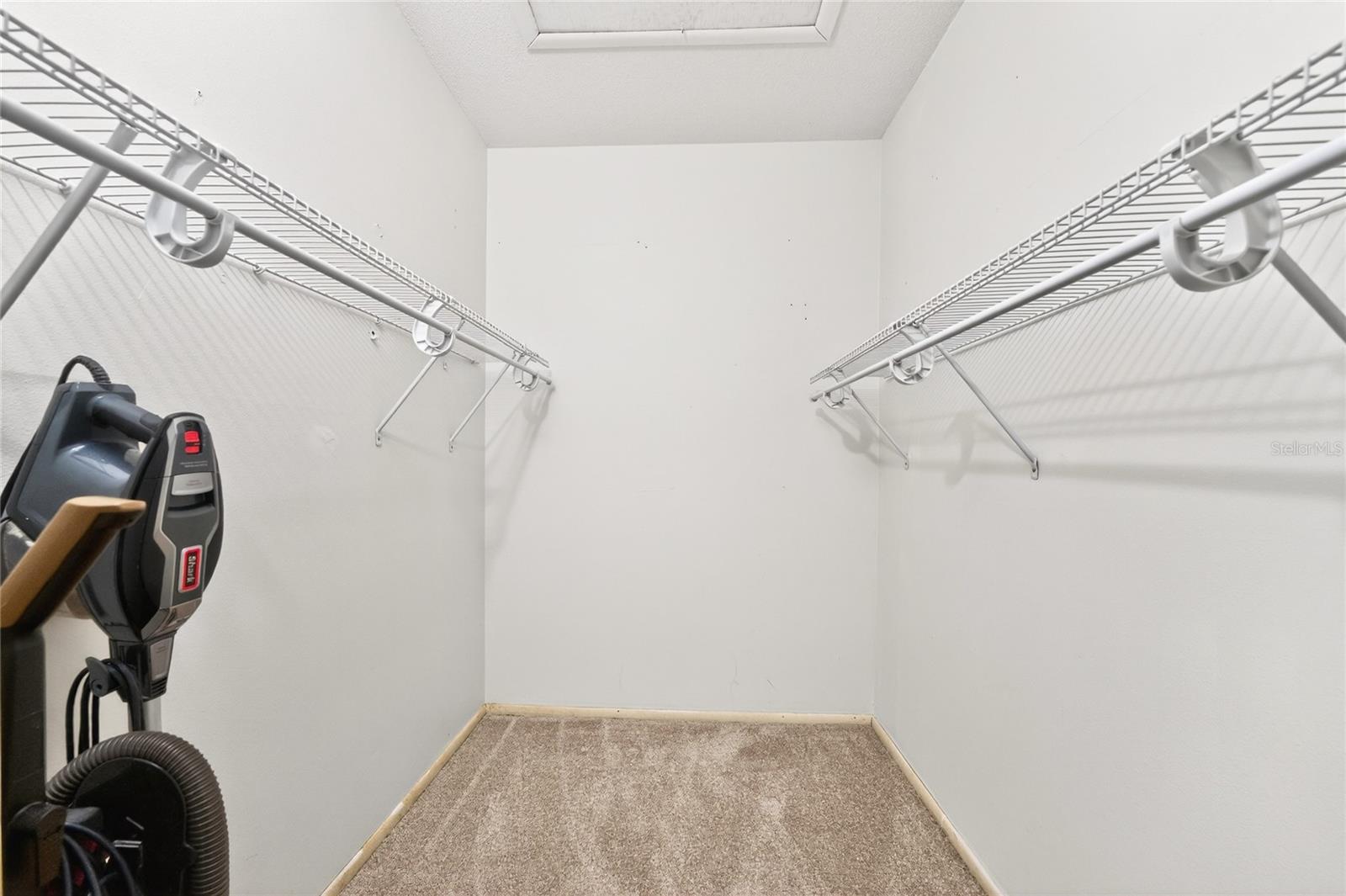 GLEN OAKS RIDGE VILLAS 1 - Residential