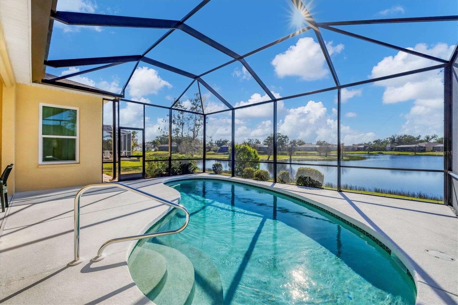 WOODMERE LAKES - Residential
