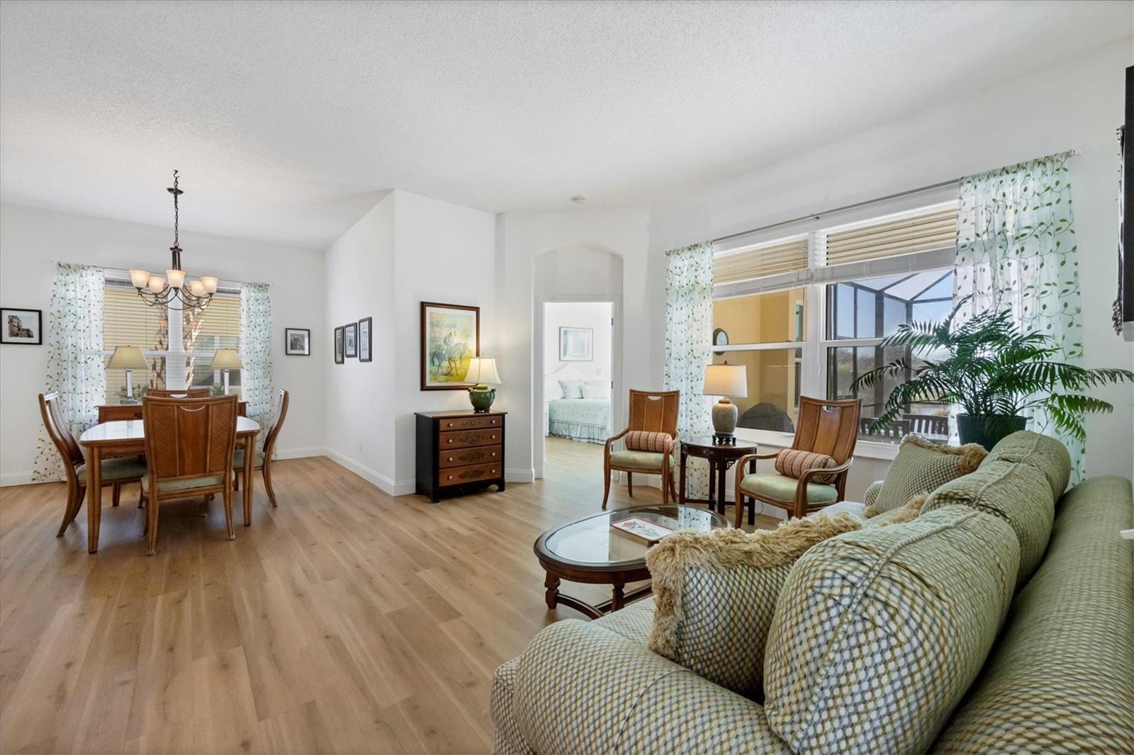 WOODMERE LAKES - Residential