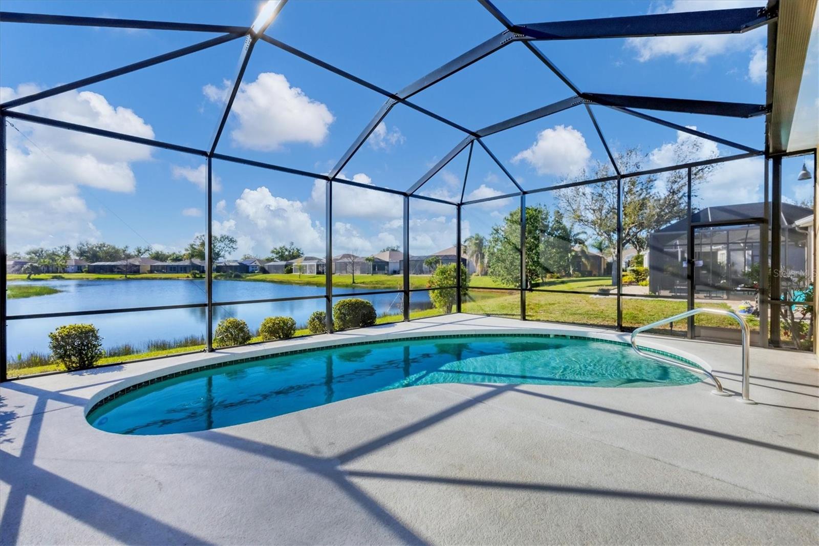 WOODMERE LAKES - Residential