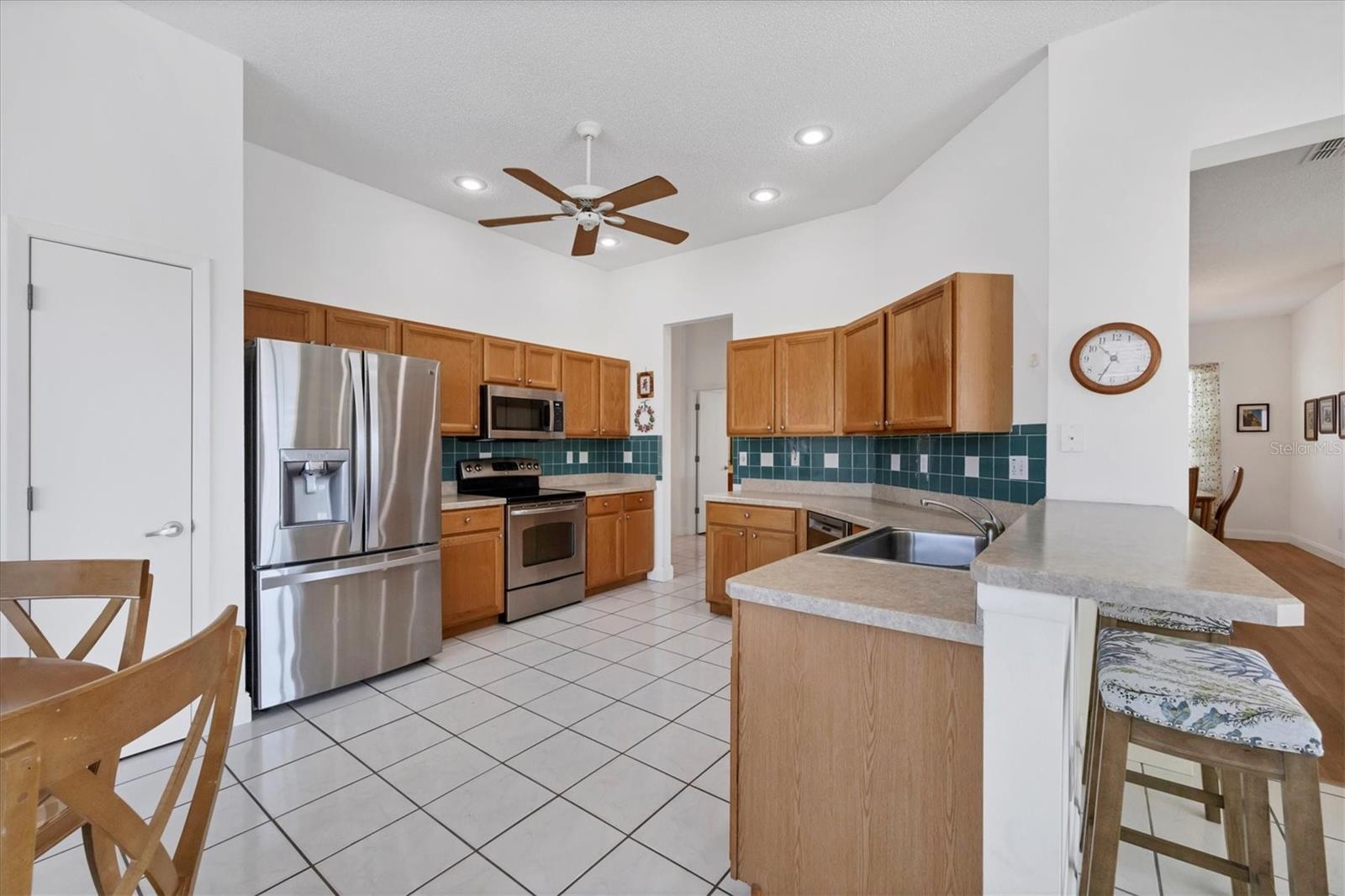 WOODMERE LAKES - Residential