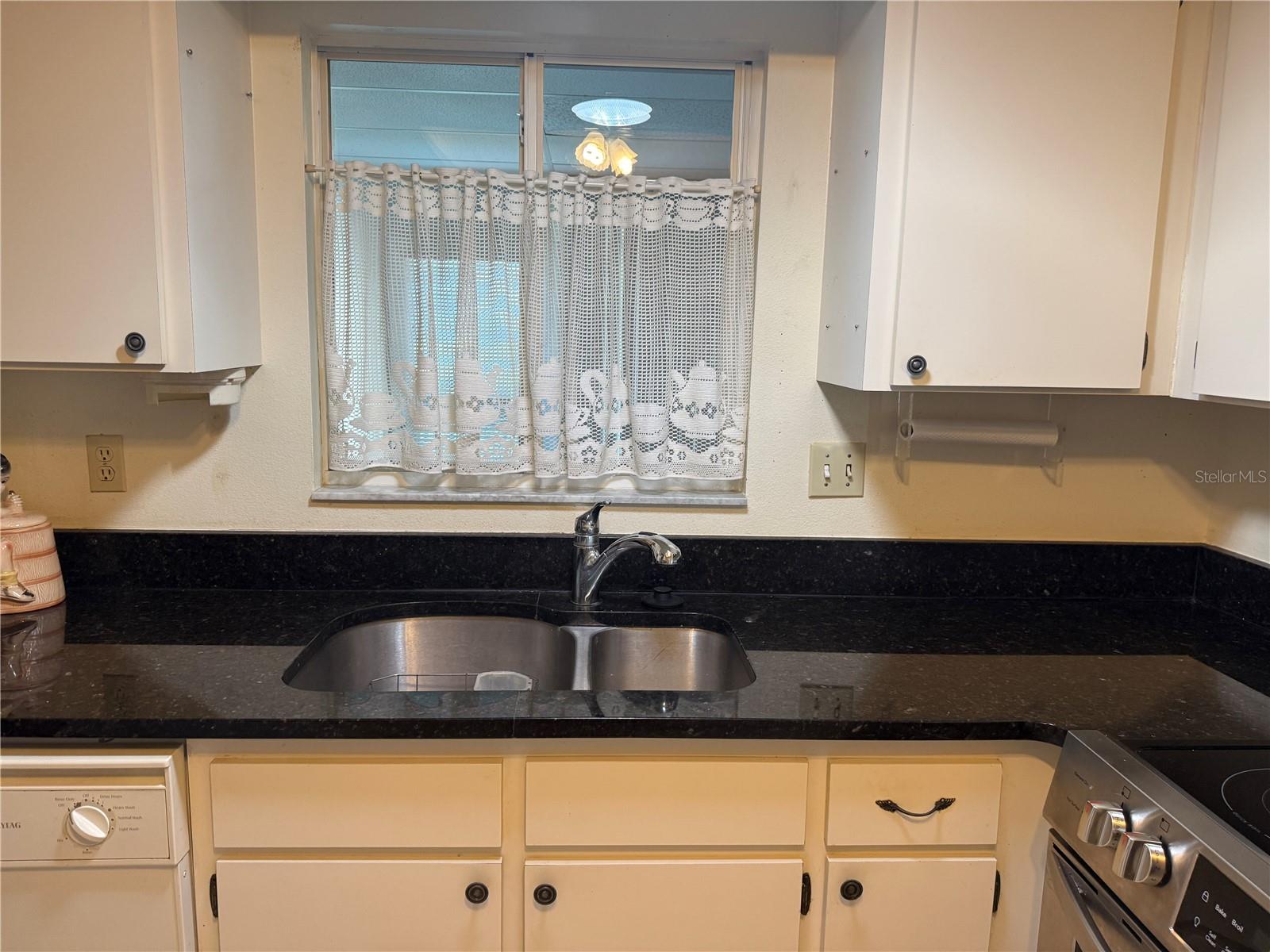 PALM CAY UN 02 - Residential