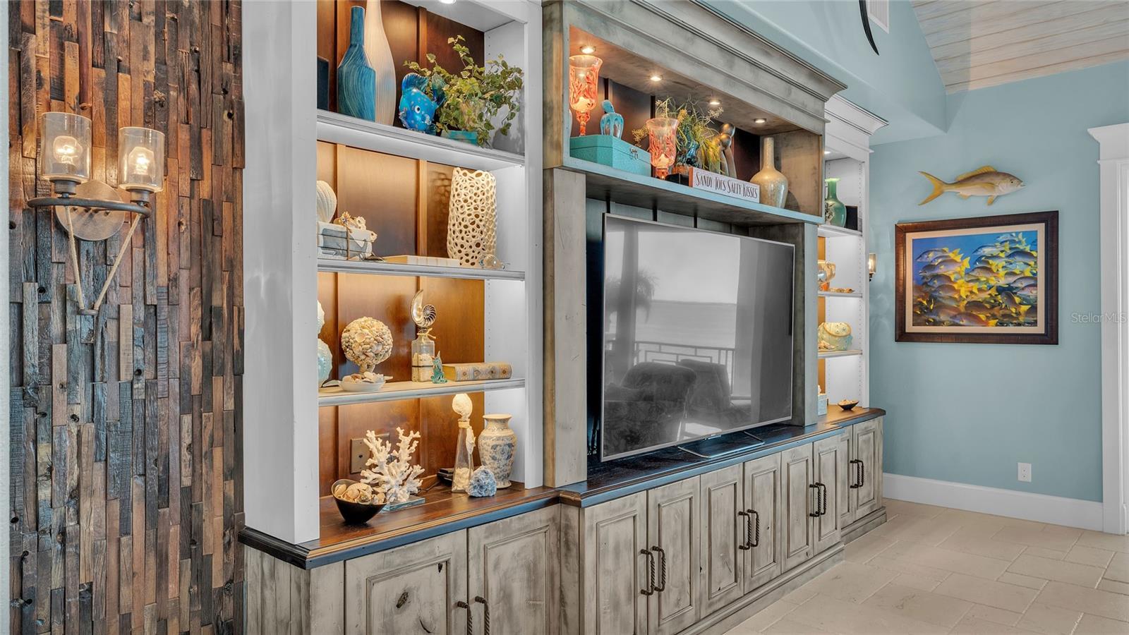 KEY ROYALE 8TH ADD - Residential