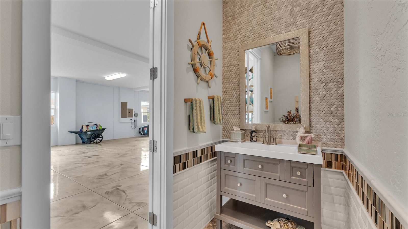 KEY ROYALE 8TH ADD - Residential