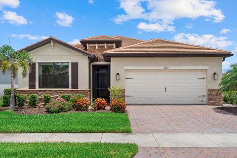 Photo of 11970 Lovegrass Street, Venice, FL 34293 (MLS # N6139385)